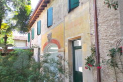 Rustico in pietra bicamere più studio