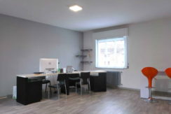Ufficio in coworking con sala d'attesa