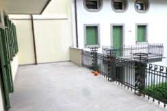 Prestigioso tricamere con terrazzo vivibile e posto auto