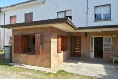Casa in linea da ristrutturare