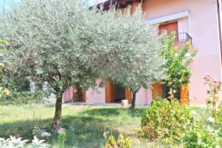 Bicamere con giardino di 380mq