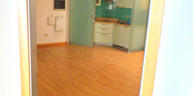 Ufficio arredato con pareti attrezzate