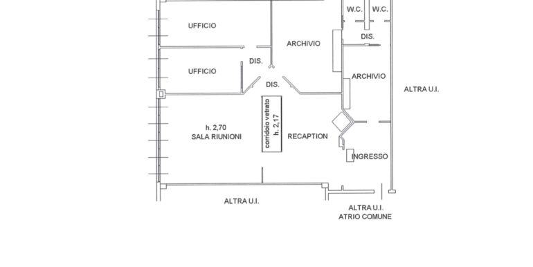 Ufficio arredato con pareti attrezzate