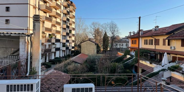 Casa indipendente su tre piani con terrazza panoramica in centro città