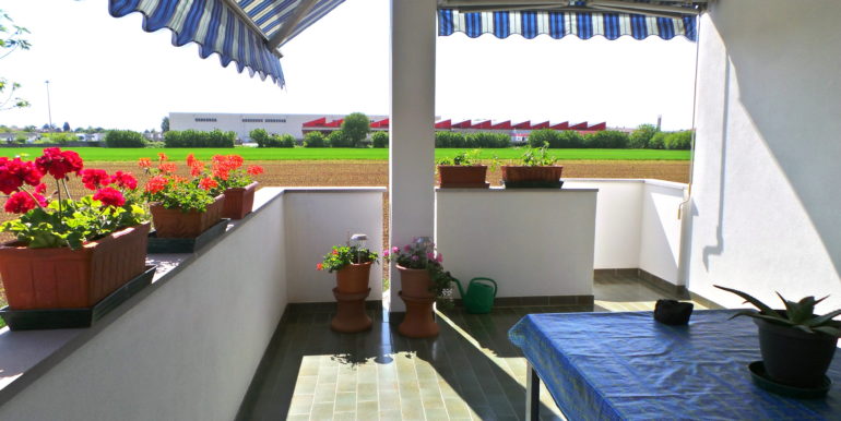 Villa monopiano con garage doppio