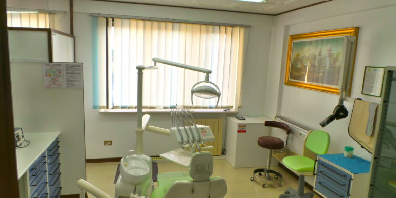 Studio dentistico a Gemona Bassa zona centrale