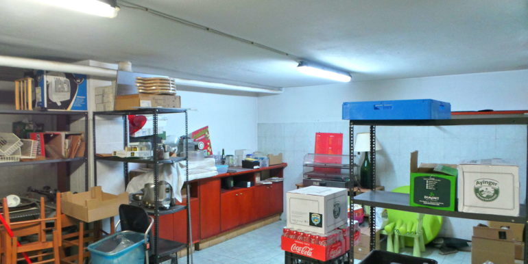 Bar Ristorante con cucina e canna fumaria