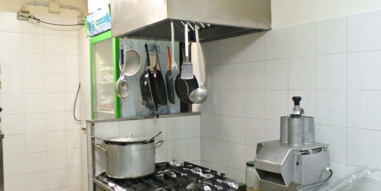 Bar Ristorante con cucina e canna fumaria