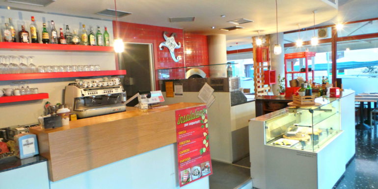 Bar Ristorante con cucina e canna fumaria