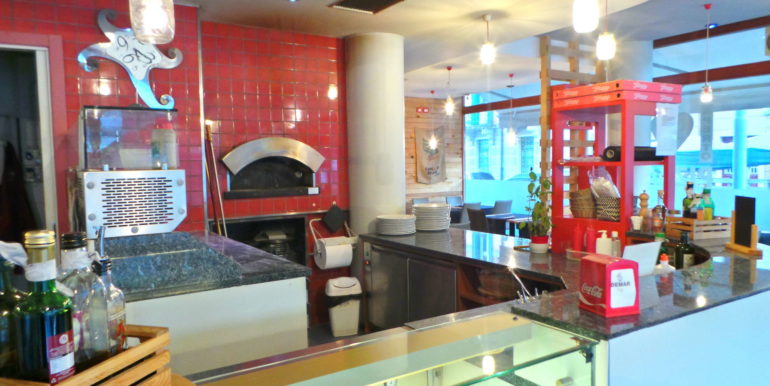 Bar Ristorante con cucina e canna fumaria