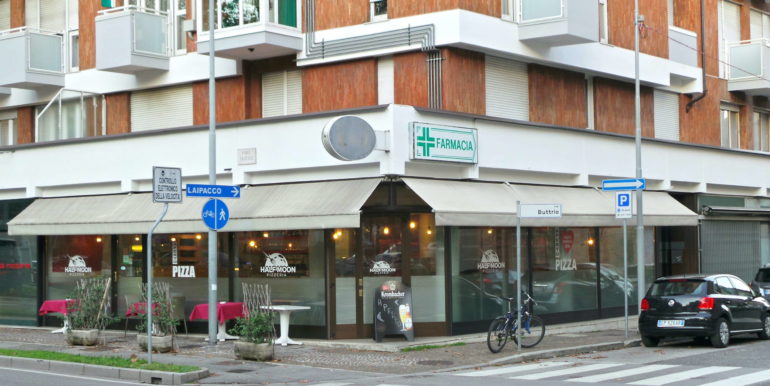 Bar Ristorante con cucina e canna fumaria