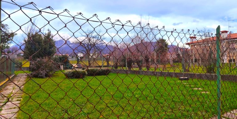 Miniappartamento con giardino