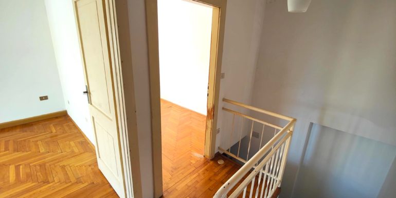 Casa in linea di testa
