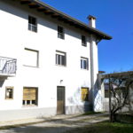 Casa in linea di testa