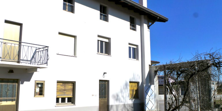 Casa in linea di testa