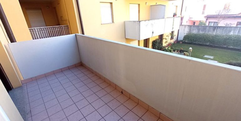 Mini con terrazza e garage