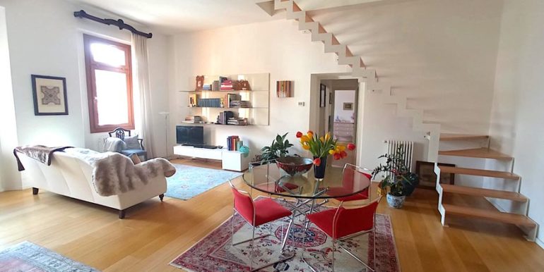 Esclusivo appartamento con bellissime finiture e cura dei dettagli