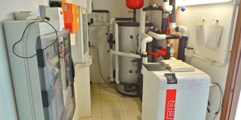 Uffici vetrinati in ottime condizioni