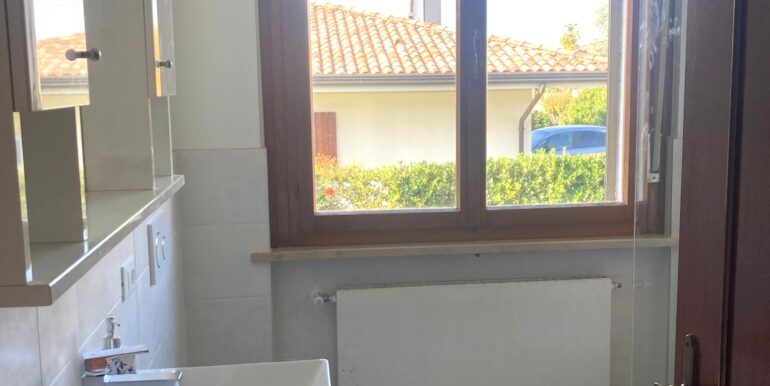 Tricamere con terrazza, garage e cantina