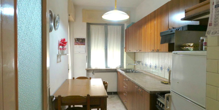 Spazioso appartamento bicamere con terrazzo