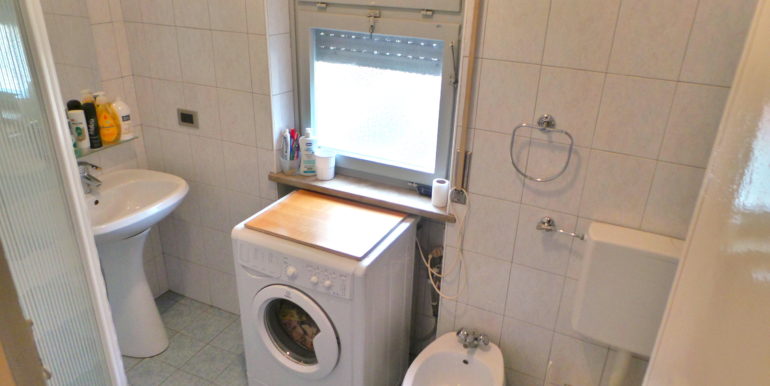 Spazioso appartamento bicamere con terrazzo