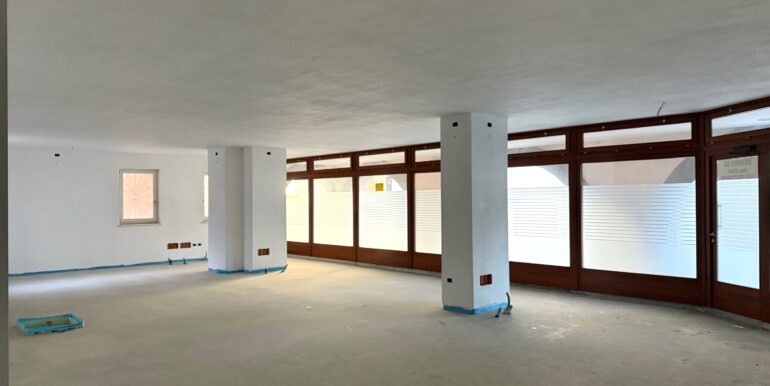 Locale commerciale di 250mq primo ingresso