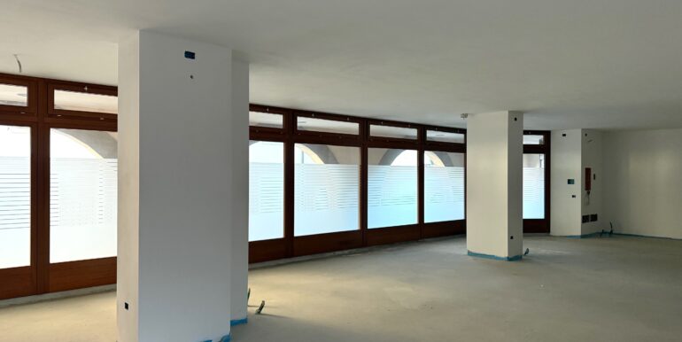 Locale commerciale di 250mq primo ingresso