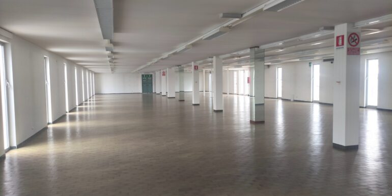 Spazio commerciale e laboratorio a Udine Nord