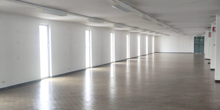 Spazio commerciale e laboratorio a Udine Nord
