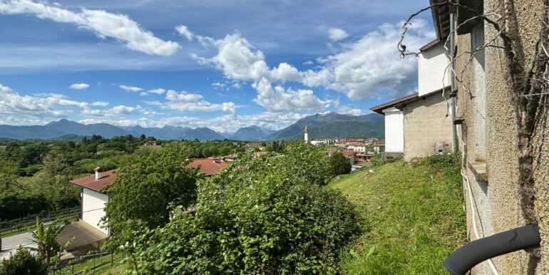 Casa con giardino panoramico