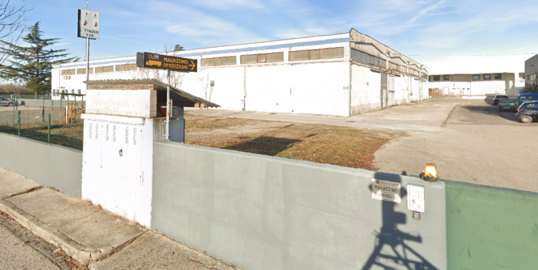 Capannone industriale a reddito - opportunità di investimento