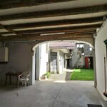 Corte rustica con terreno edificabile