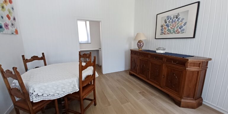 Appartamento piano terra con porzione giardino ad uso esclusivo