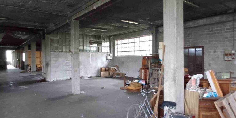 Capannone 1010mq con ampio scoperto