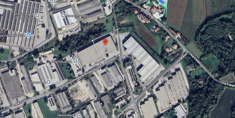 Capannone di 3500mq con 4 baie di carico