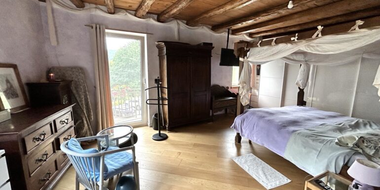 Casa indipendente con terreno