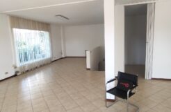 Ufficio vetrinato a Tricesimo