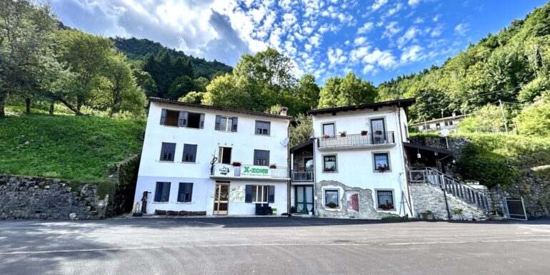 Casa indipendente con terreno