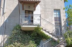 Raffinata mansarda con finiture di pregio