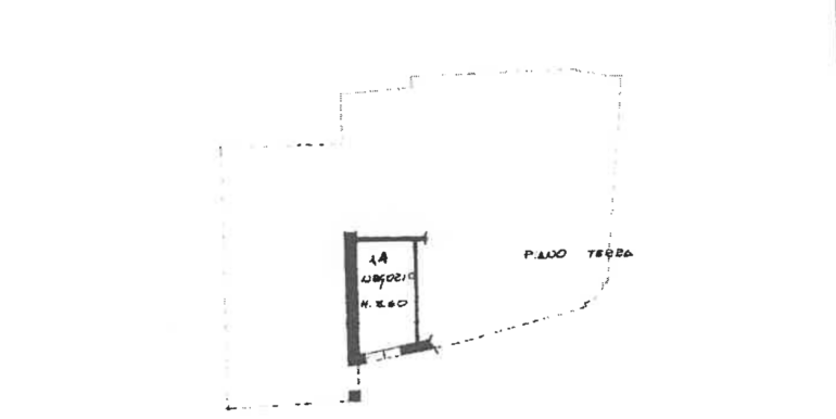 Negozietto vetrinato zona centralissima