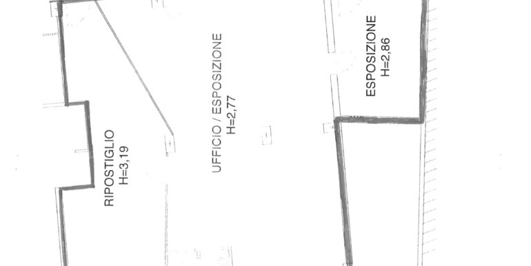 Negozio vetrinato a reddito conduttore storico