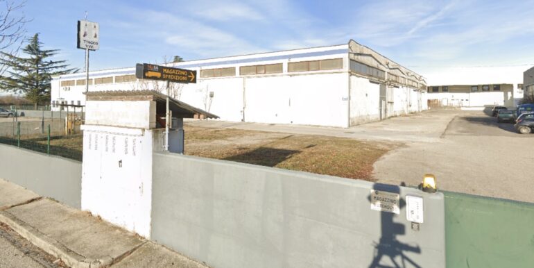 Capannone industriale a reddito - opportunità di investimento