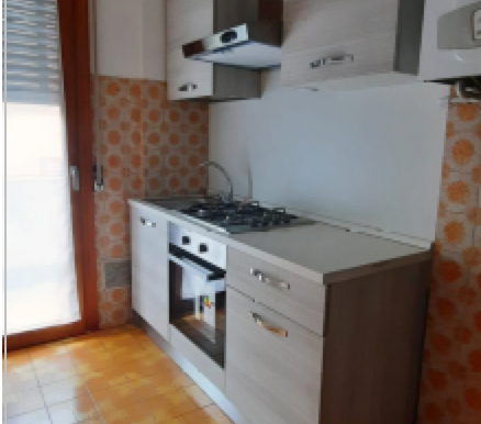 Mini appartamento arredato con garage e cantina