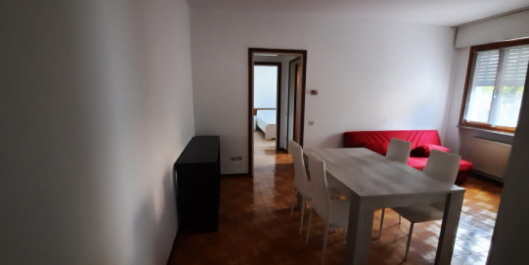 Mini appartamento arredato con garage e cantina