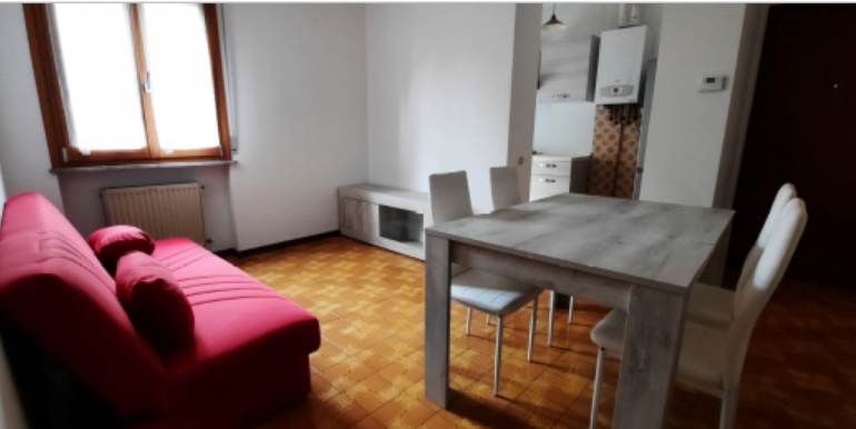 Mini appartamento arredato con garage e cantina