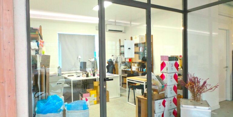 Ufficio in coworking con parcheggio