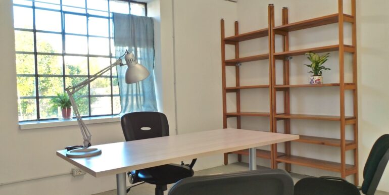 Ufficio in coworking con parcheggio