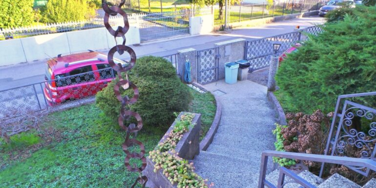 Villetta indipendente bicamere più studio