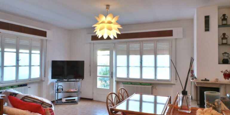 Villetta indipendente bicamere più studio