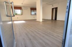 Locale commerciale vetrinato di circa 100mq